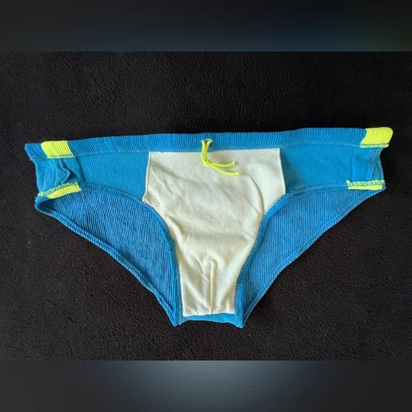 Gazelle New York Men’s Vintage Bikini Speedo Swimsuit Low Rise Drawstring